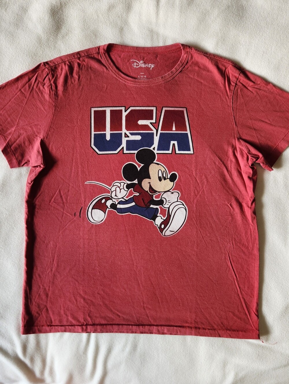 Disney Mickey Mouse USA T Shirt Red Size Large Preowned Great Condition